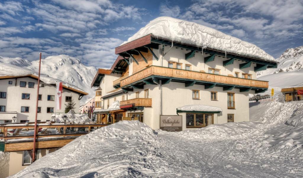 Hotel Arlberghoehe Sankt Christoph Am Arlberg Exterior photo