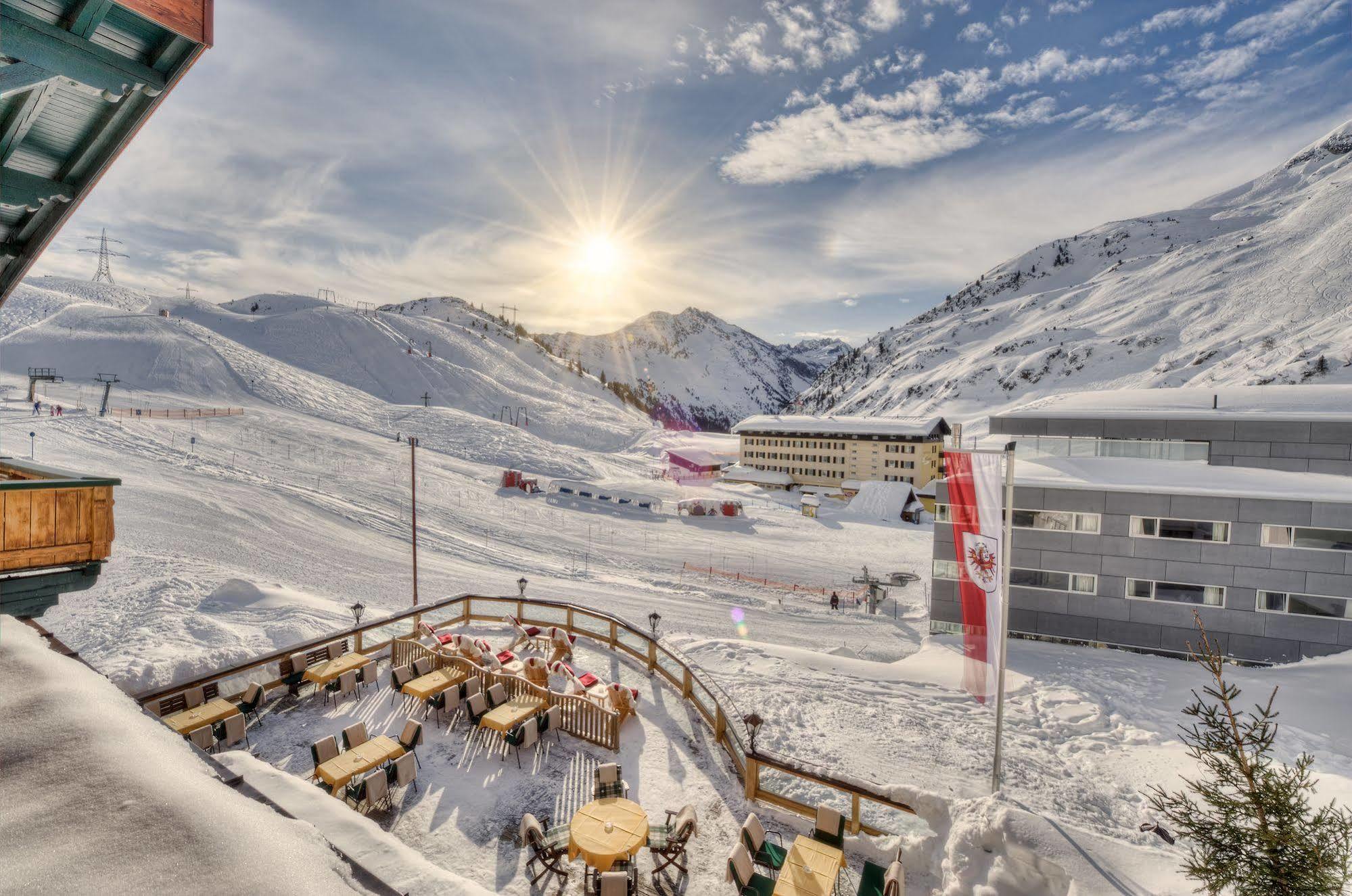 Hotel Arlberghoehe Sankt Christoph Am Arlberg Exterior photo